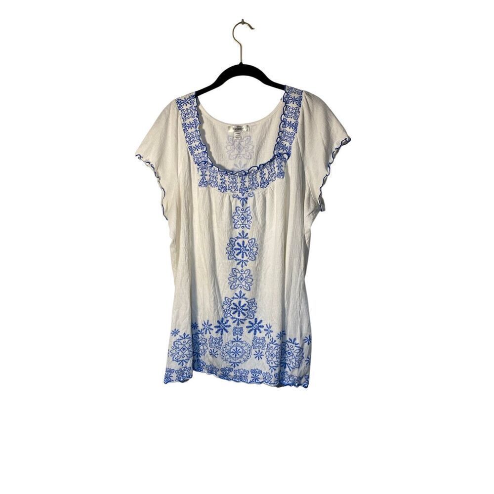 Dress barn women’s blue and white embroidered floral print cup 14/16